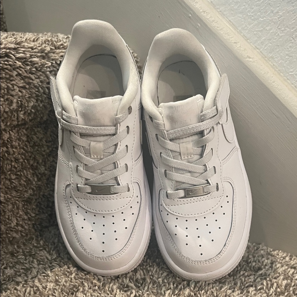 Nike Air Force ones Kids White Sneakers
